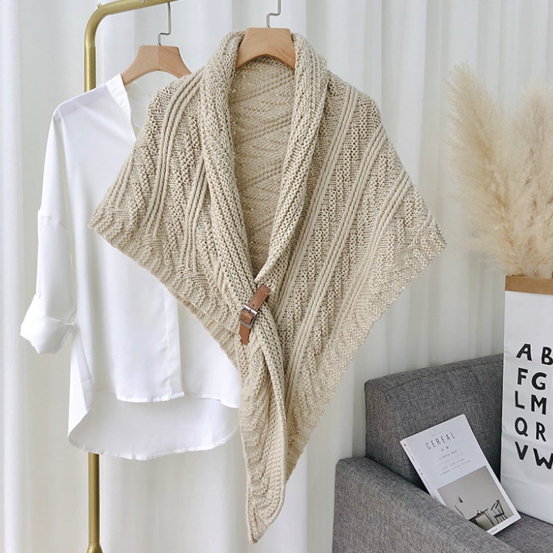 Nadine | Écharpe poncho tricotée avec boucle pour femmes