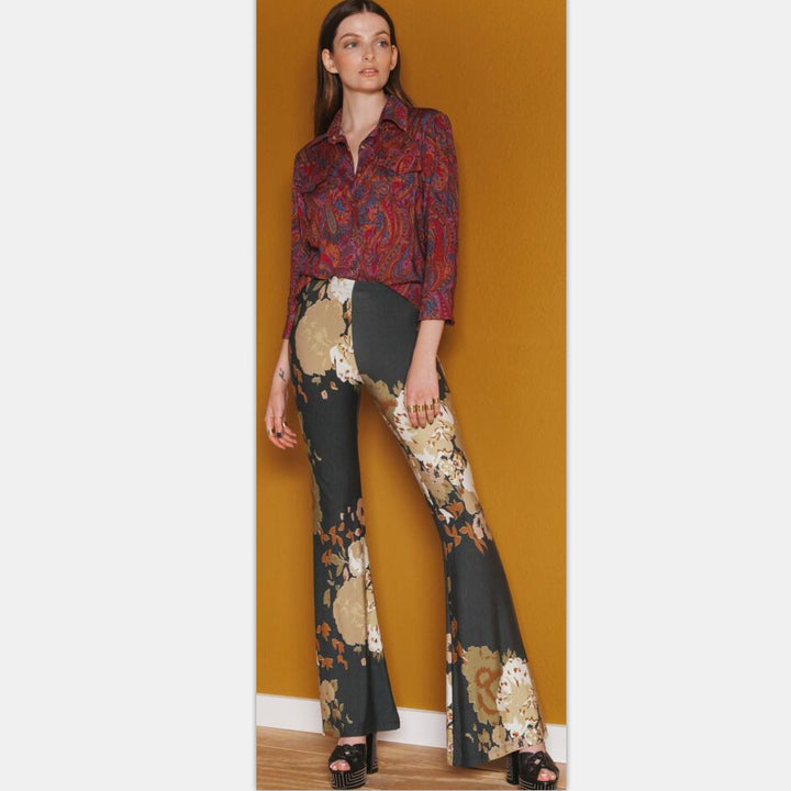 Violette | Pantalon flair élégant avec différents types d'imprimés